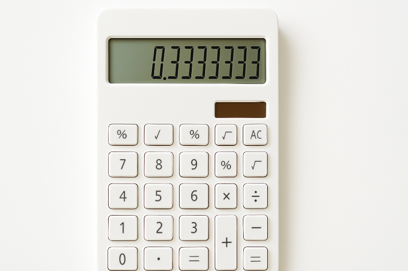 電卓で「3分の1」を一瞬で求める方法｜5000円・年収など具体例つき